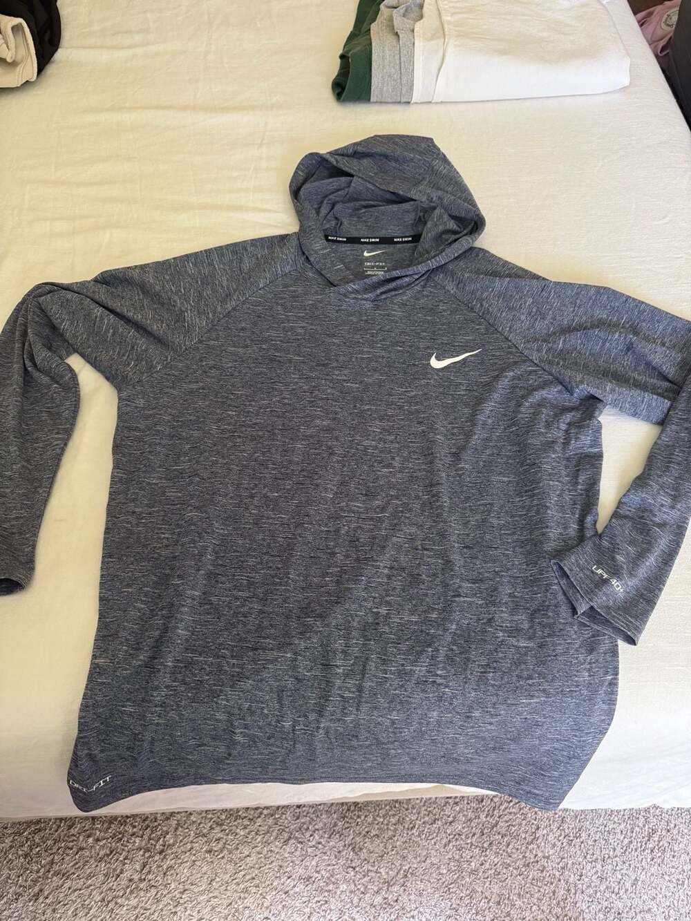 Nike Swim Hydroguard Essential Dri-FIT UV Long Sleeve Hooded Top